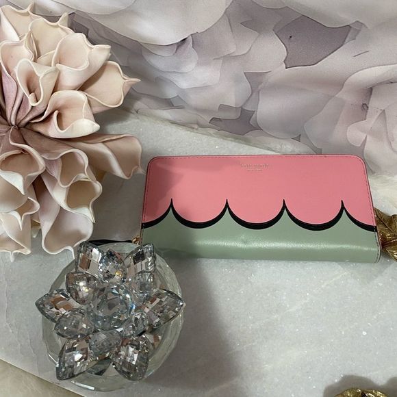 KATE Spade Leather Wallet - Picture 6 of 7